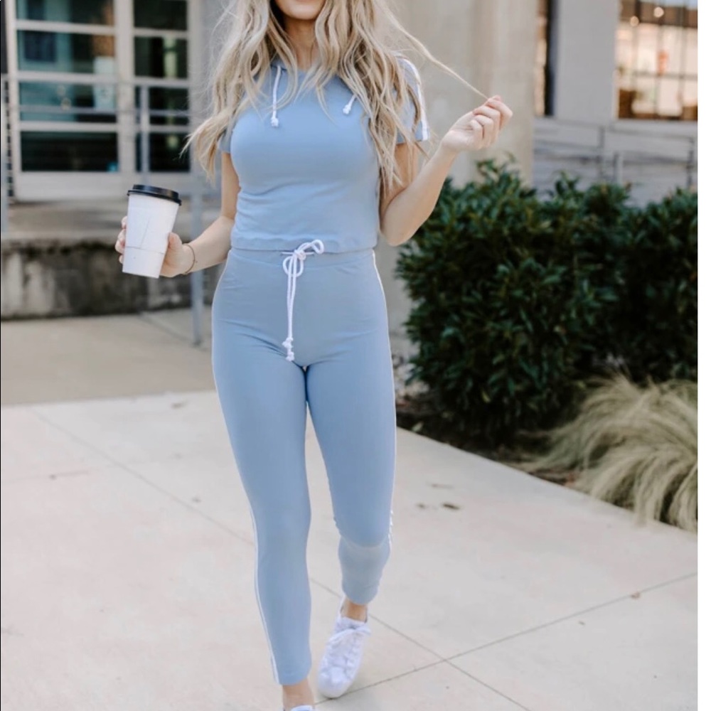 Kittenish baby blue set